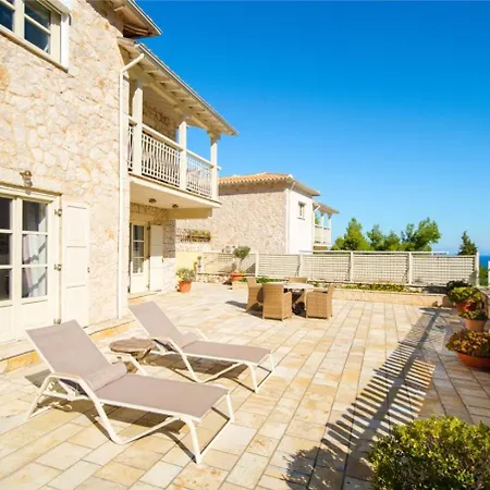 Valia * Áyios Nikítas