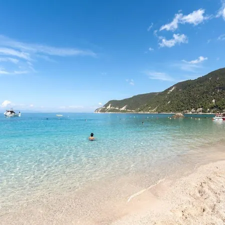 Valia Áyios Nikítas